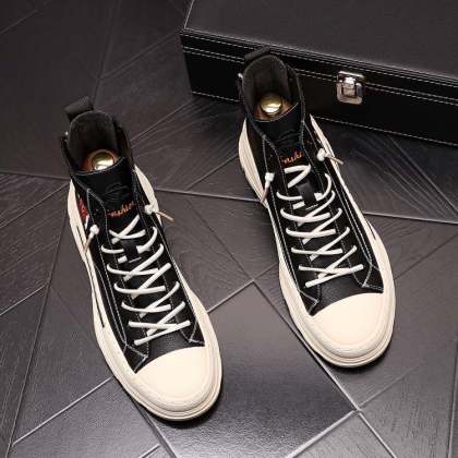 Trendy high-top Martin cowboy boots