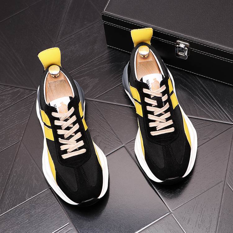 Stitched sneakers round toe running shoes